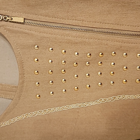 SusuannaTan Embroidered Women's Two Piece Skirt Suit - Picture 4 of 10